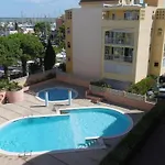 Apartment T2 Moderne Avec Piscines, Garage Et Proche - - Fr-1-796-43 *