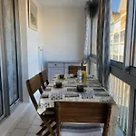 T2 Moderne Avec Piscines, Garage Et Proche - - Fr-1-796-43