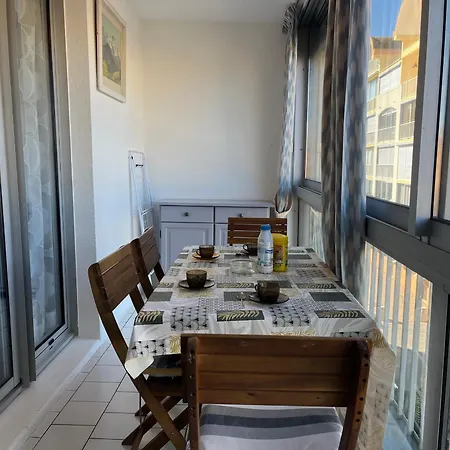 T2 Moderne Avec Piscines, Garage Et Proche - - Fr-1-796-43