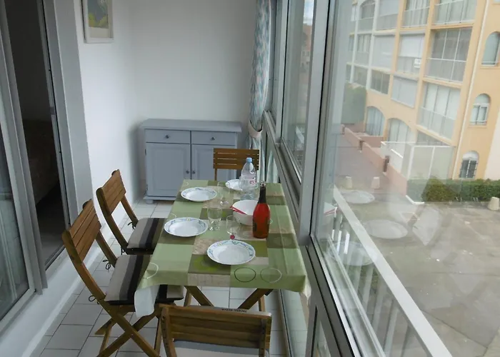 T2 Moderne Avec Piscines, Garage Et Proche - - Fr-1-796-43 * Gruissan